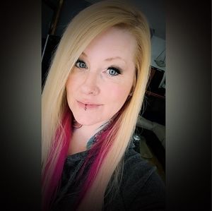 Meet your Posher, Manda